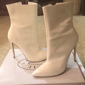 Steve Madden boots- RESERVED